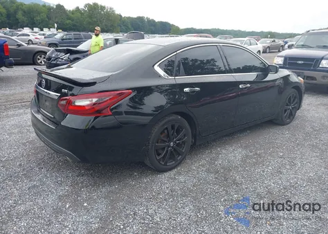 2017 Nissan Altima 2.5 Sr из США, поврежденный, VIN 1N4AL3AP4HC195397